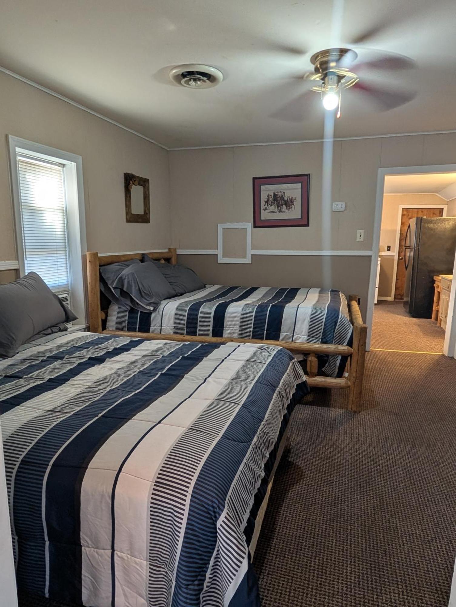 Cedarvale Cabins Turner Falls Davis Phòng bức ảnh